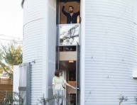 imagen Una casa construida en un silo de cereal