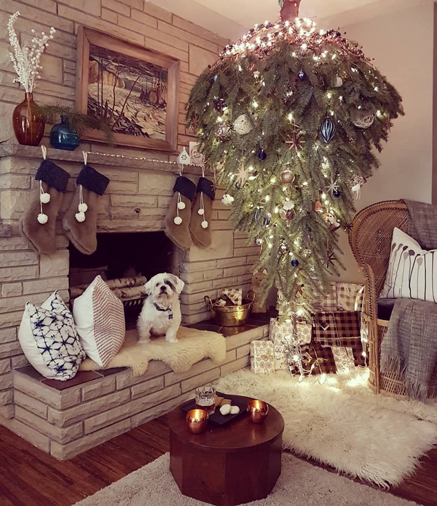 Las mejores ideas de decoración para un árbol de Navidad al revés